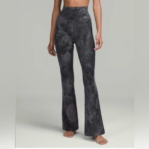 Like New lululemon athletica Black Gray Tie-Dye Flare Leggings